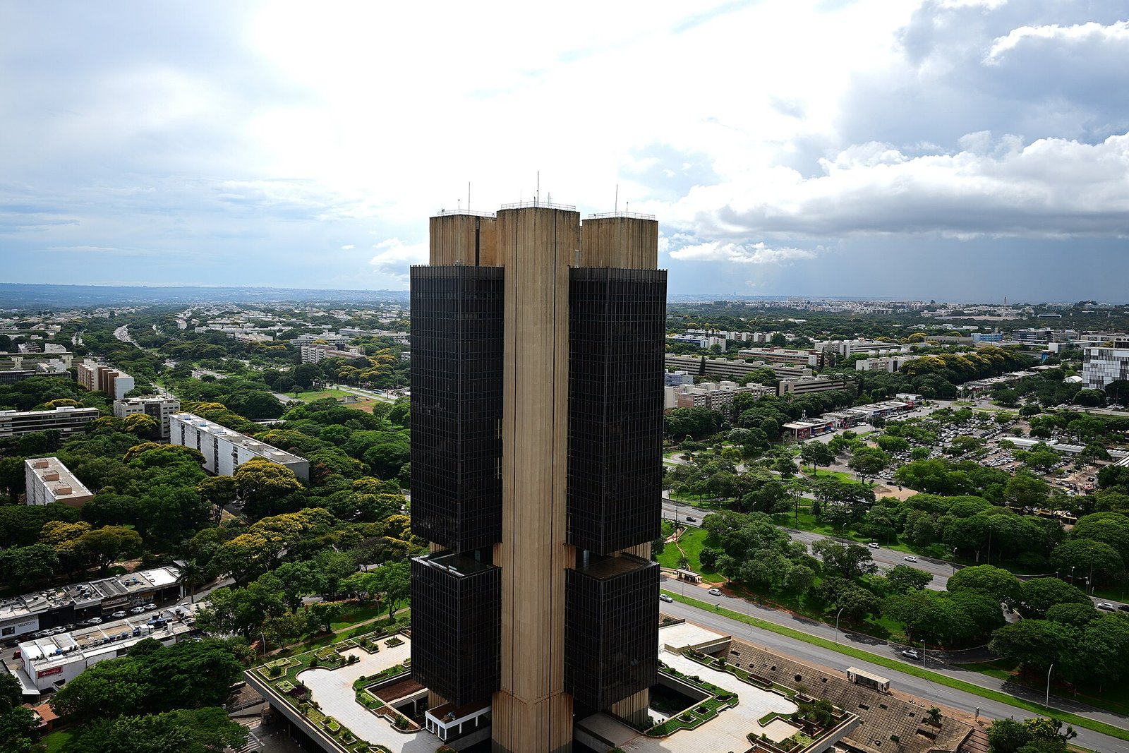 Edifício do Banco Central em Brasília, visto do alto.