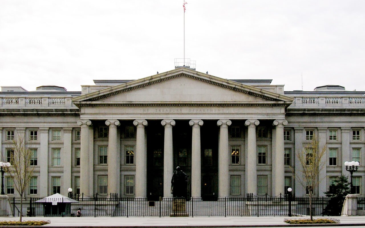 Fachada do Departamento do Tesouro dos Estados Unidos, em Washington.
