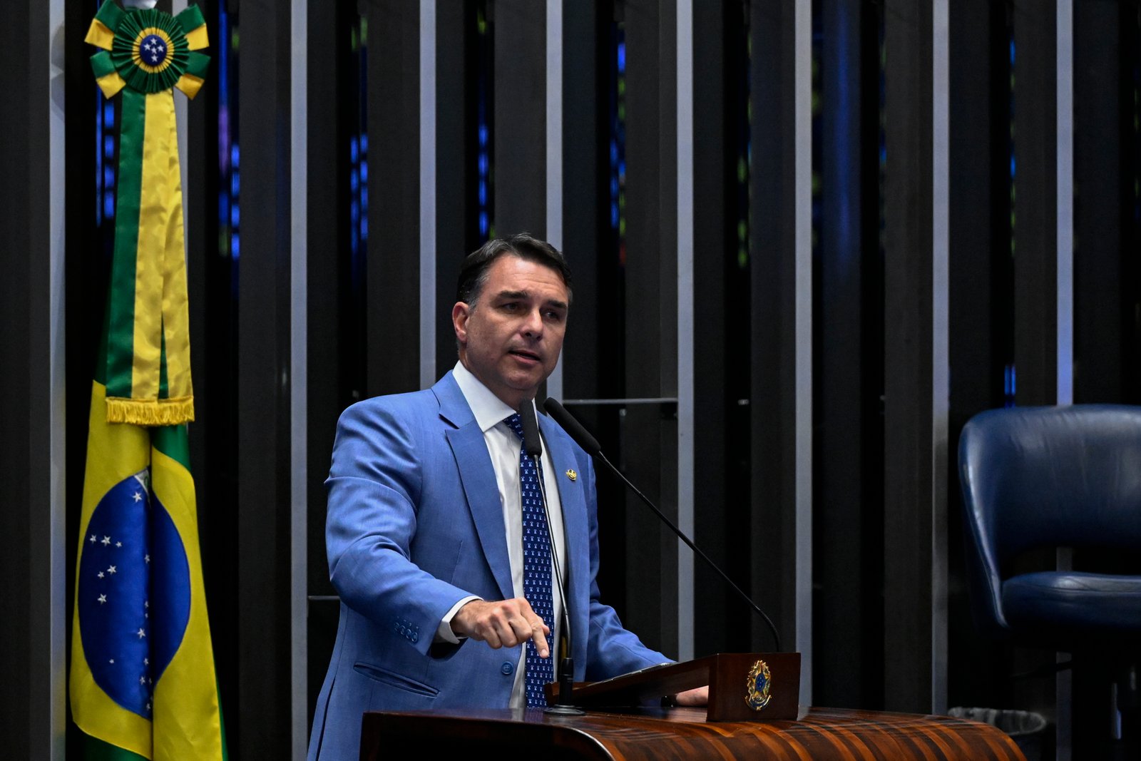 Flávio Bolsonaro fala à tribuna do Senado, em fotografia de arquivo de setembro de 2026.