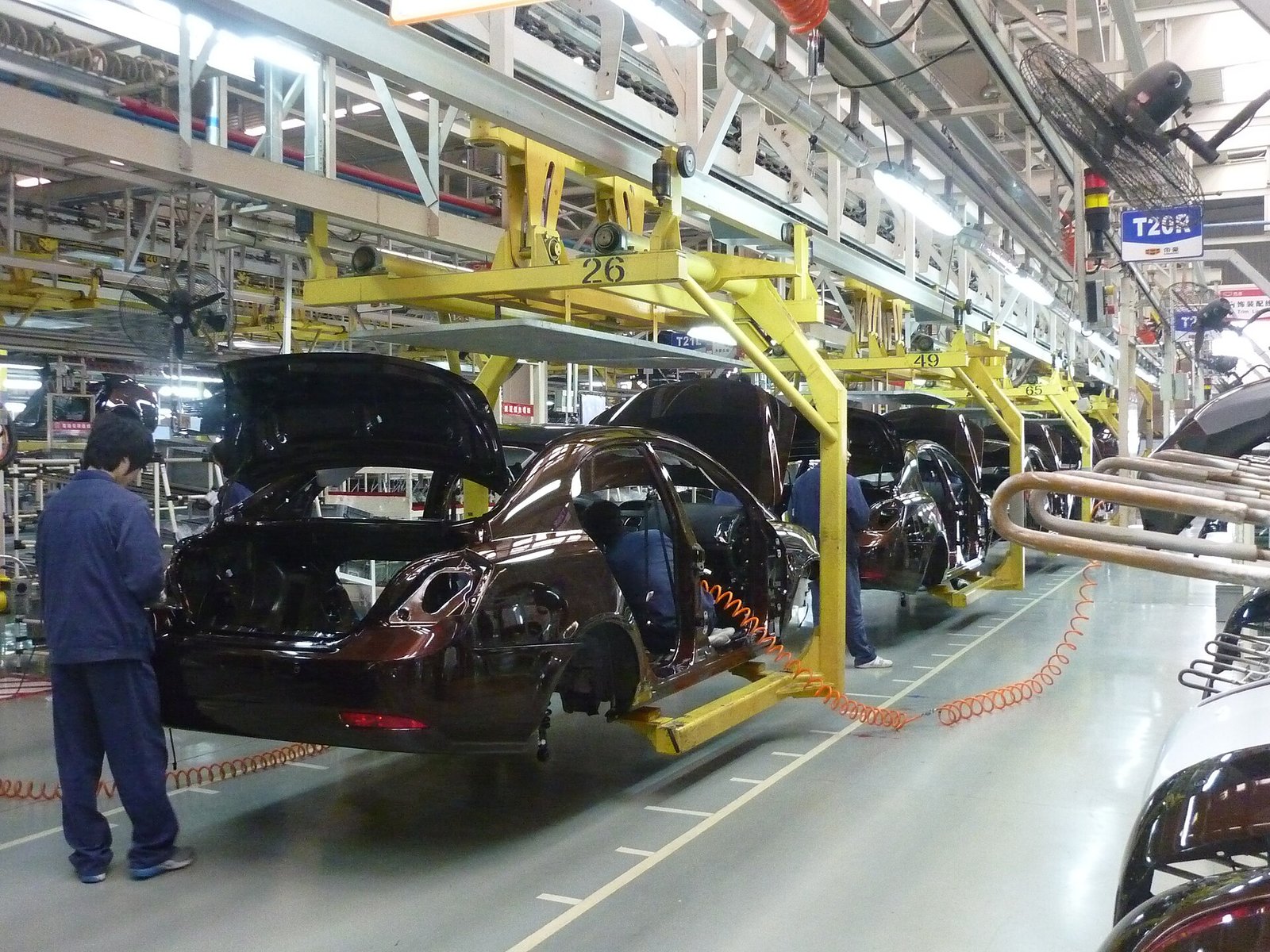 Linha de montagem da Geely em Ningbo na China