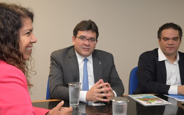 Rafael Fonteles em reunião no Ipea em Brasília, em 5 de novembro de 2024.