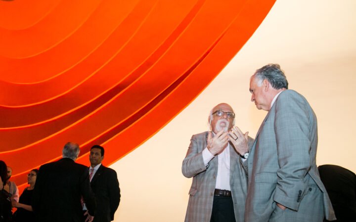 Pessoas conversam na abertura da Mostra de Cinema de São Paulo de 2015, em imagem de arquivo.